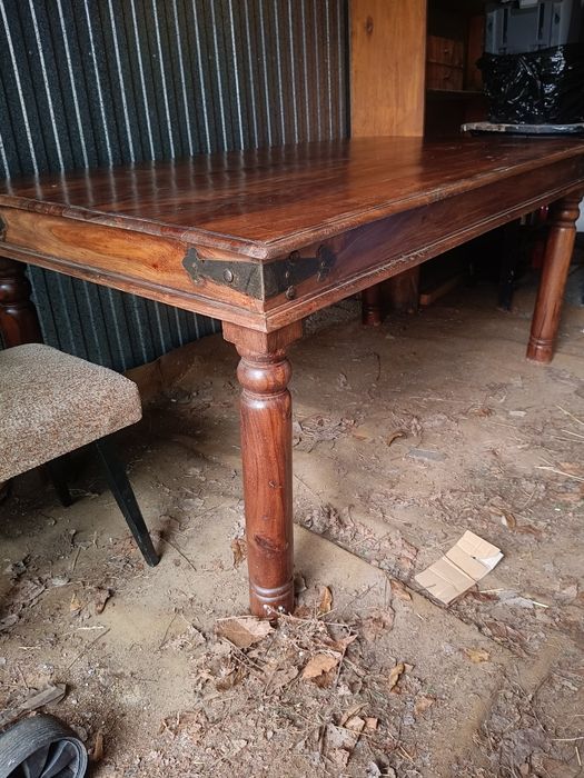 Stół duży palisander indyjski.