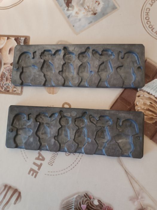 Форма для выпечки вафель.