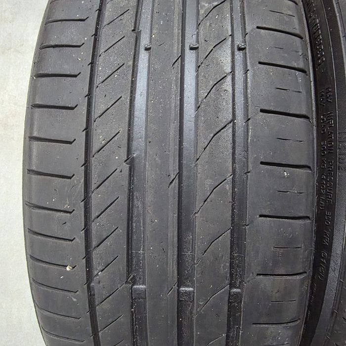 2 pneus 215 35 R18 Continental