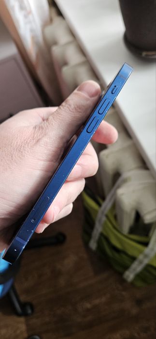 Продам - обмен Iphone 12 на 64