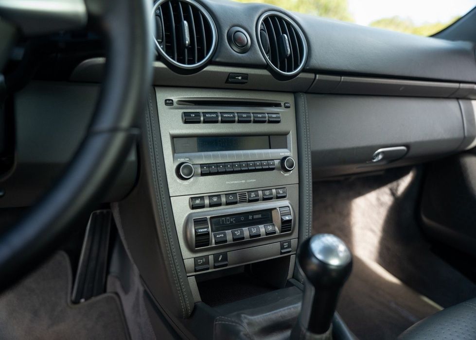 Porsche Cayman 2.7