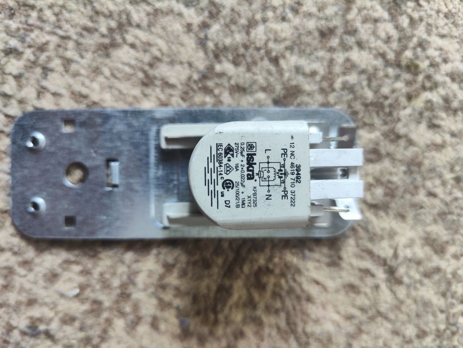 Whirlpool мережевий фільтр Iskra KPB7325