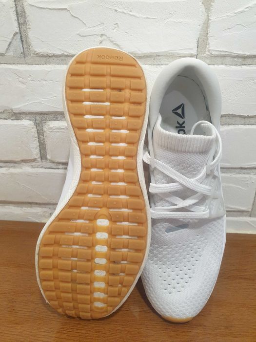 Продам кросівки чоловічі Reebok