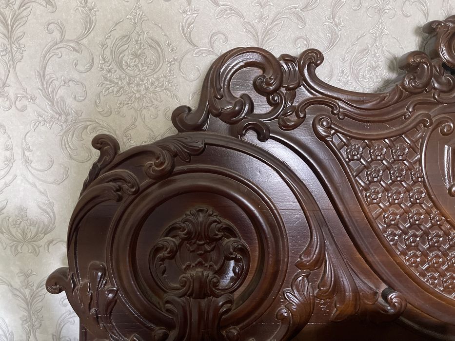 Продам ліжко з масиву дуба