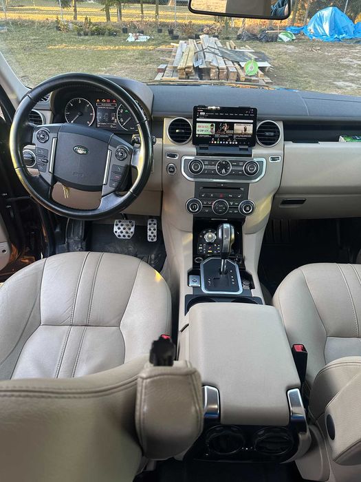Land Rover Discovery 4