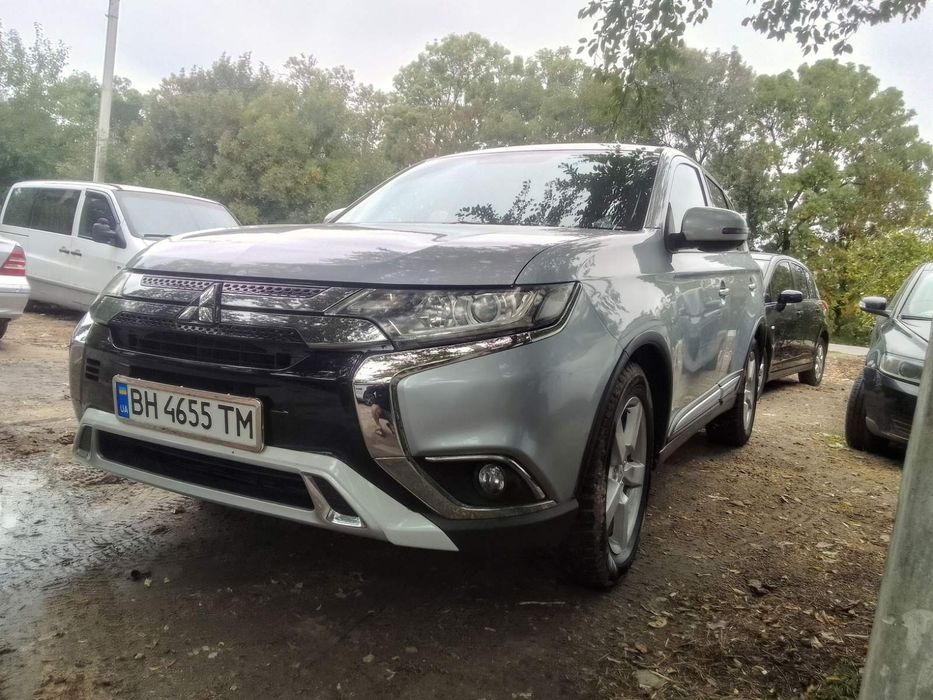 Продам Mitsubishi Outlander 2017 г.