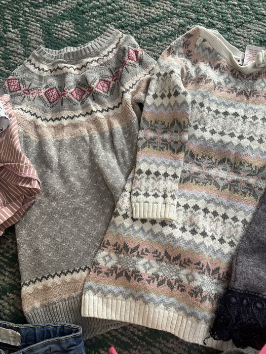 Отдам вещ девочки 3-4 годика