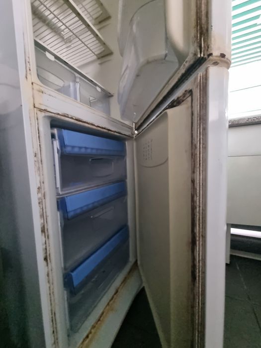 Frigorifico Combinado Indesit