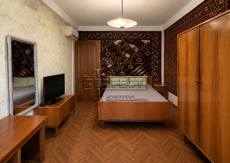 Продаж 1к квартири Вишгородська 50в / Вышгородская 50в