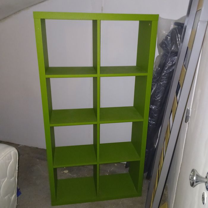 Vendo estante de arrumação de madeira