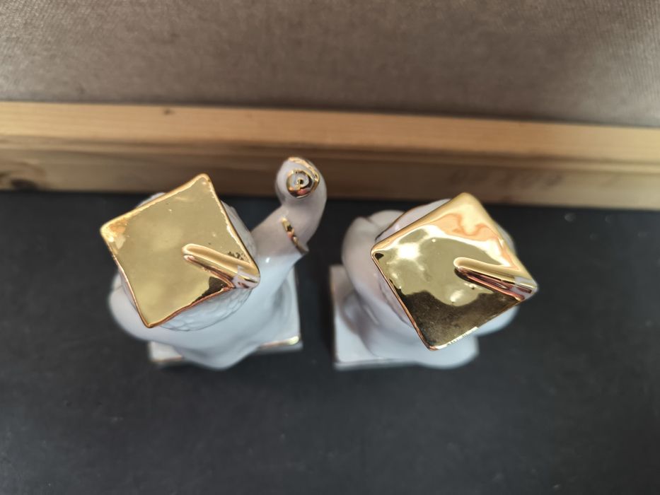 Par Corujas Formandas Cerâmica Dourada
Conjunto de 2 encantadoras mini