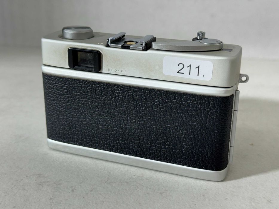 Aparat analogowy KONICA C35 AUTOMATIC