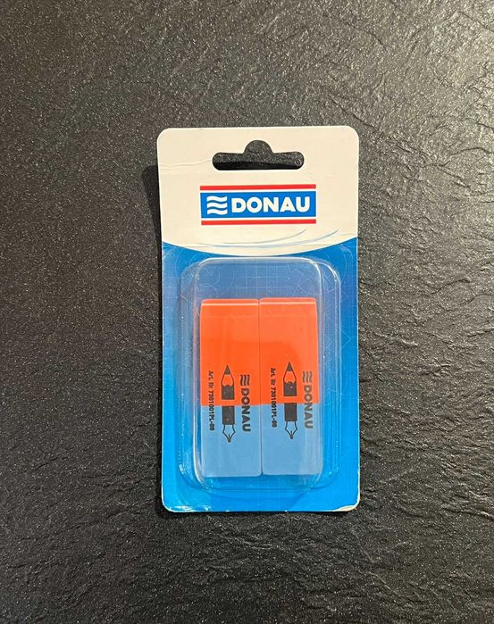 Gumka wielofunkcyjna Donau niebiesko-czerwona 2 szt z wysokiej jakości gumy