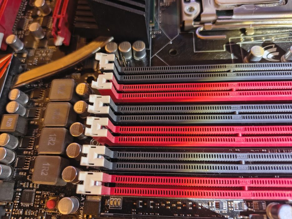 Остання пропозиція, Легендарный ASUS Rampage III Formula