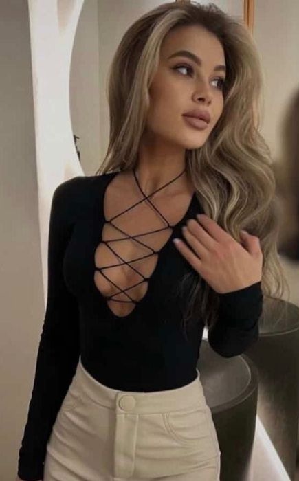 Боді жіноче із шнурівкою