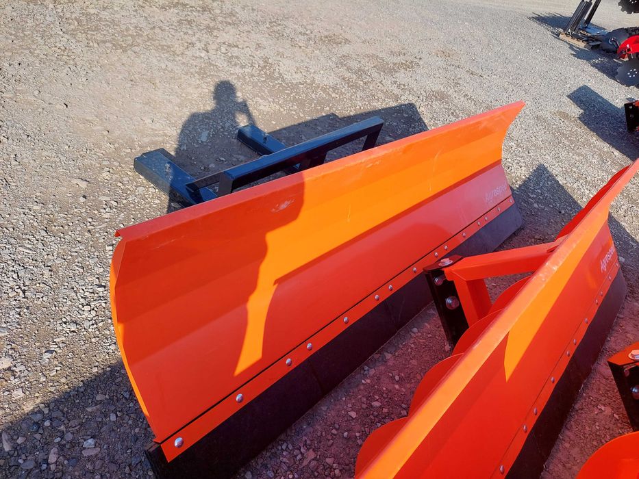 Pług do śniegu 2,0m na Tuza Tura wózek widłowy