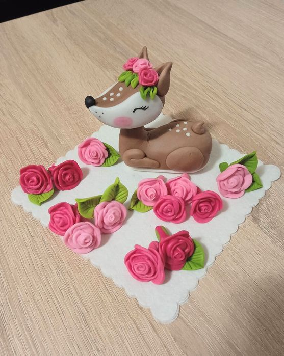 Figurki ozdoby na tort z masy cukrowej