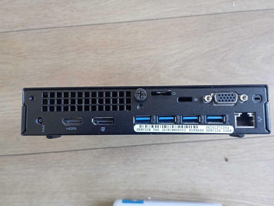 Mini komputer DELL D10U OPTIPLEX 7040M
