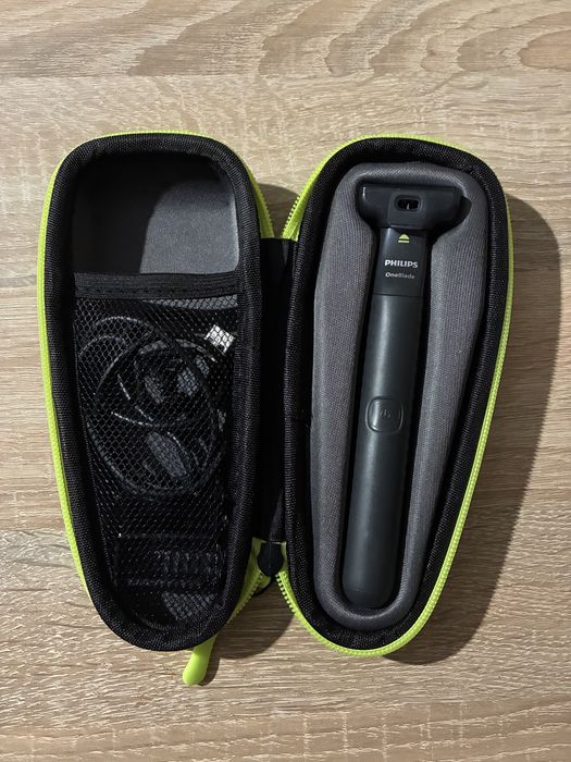 Електробритва-триммер Philips OneBlade + чохол