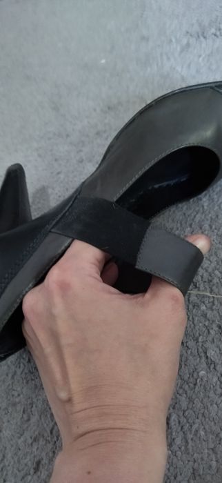 Buty rozm. 39 na wysokim obcasie, skórzane