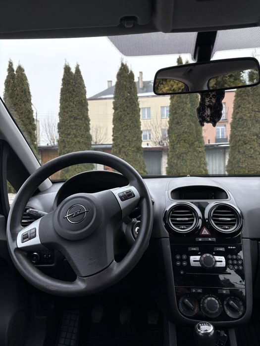 Samochod osobowy Opel Corsa