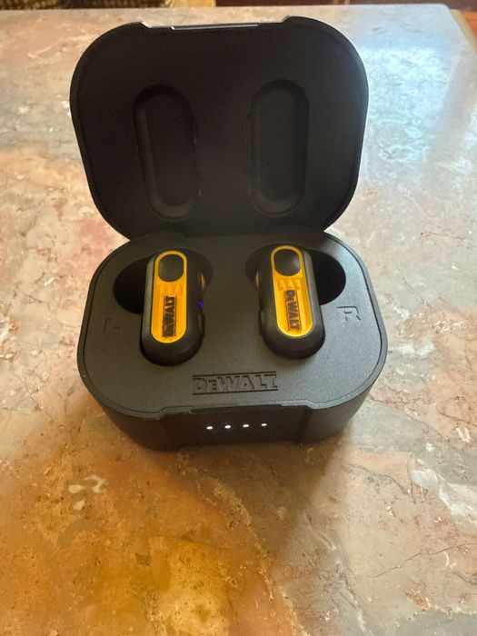 Dewalt Airiculares