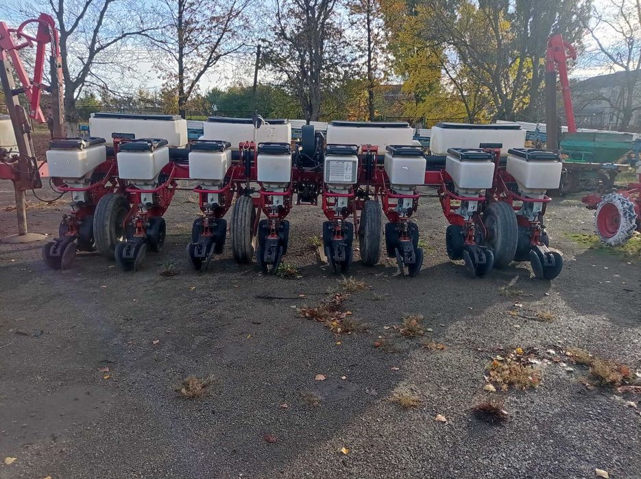 Сівалка пропашна Challenger 8138