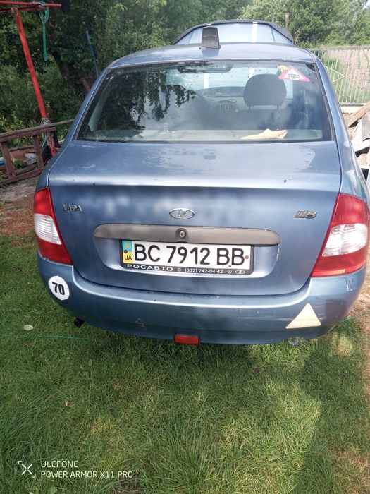 Автомобіль lada kalina