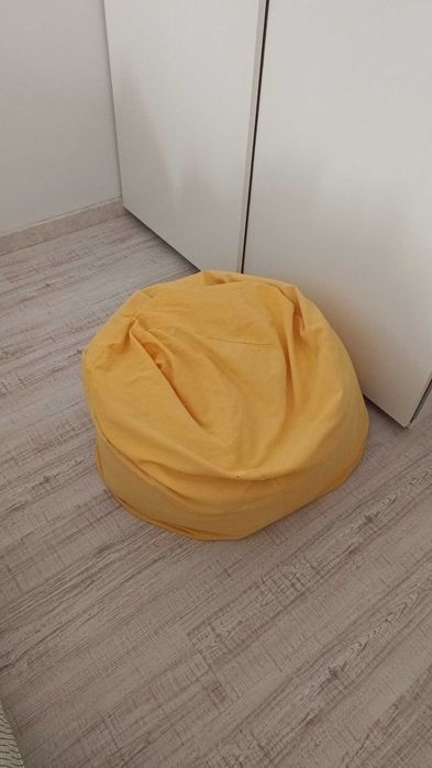 Pufe revestido a tecido