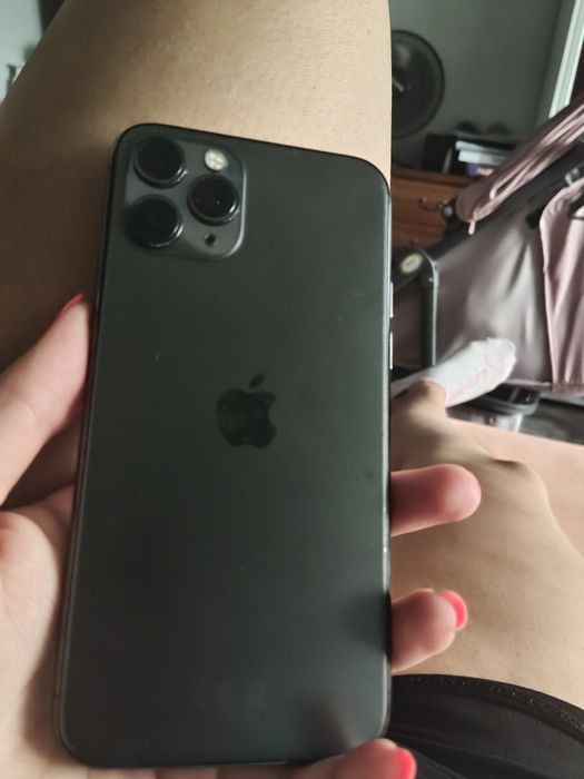 Sprzedam iPhone 11 pro