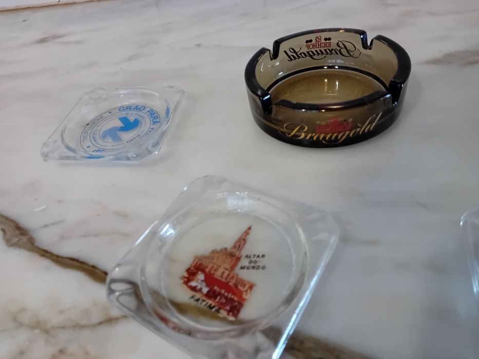 Conjunto de 5 Cinzeiros Antigos Diversos
