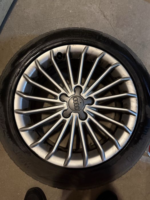 Felgi aluminiowe Audi 17’ + opony zimowe do Audi