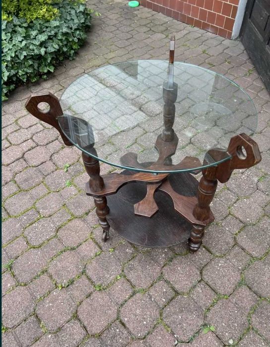 Antyczny stolik kawowy