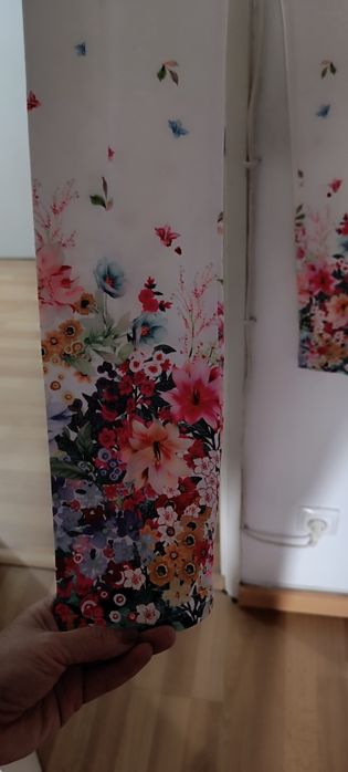 Leggings brancas floridas tamanho M. Nunca usadas