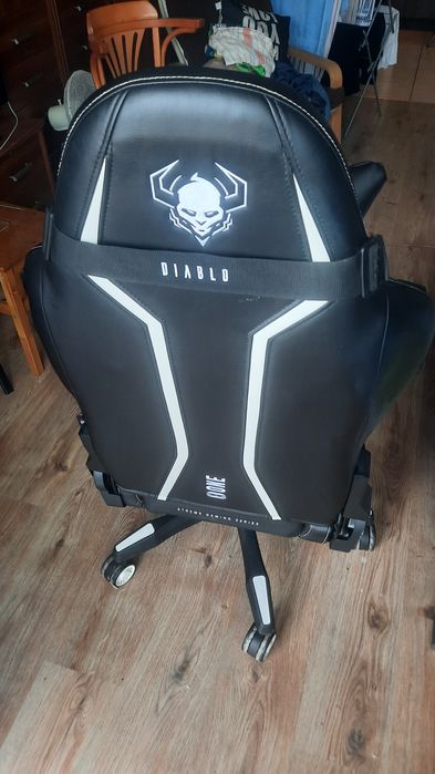 UŻYWANY fotel gamingowy Diablo X One