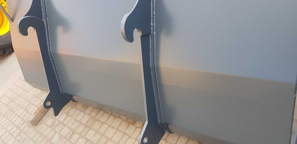 łyżka objętościowa manitou merlo bobcat zboże trociny duża jcb kramer