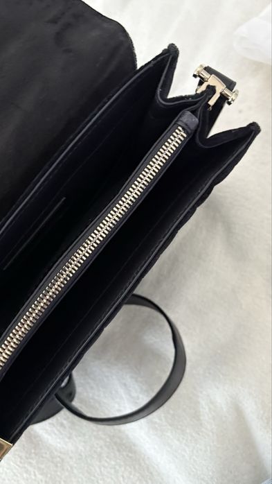 Carteira veludo preto Massimo Dutti