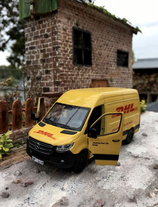 Mercedes BENZ Sprinter DHL-model,auta,kolekcja,kurier