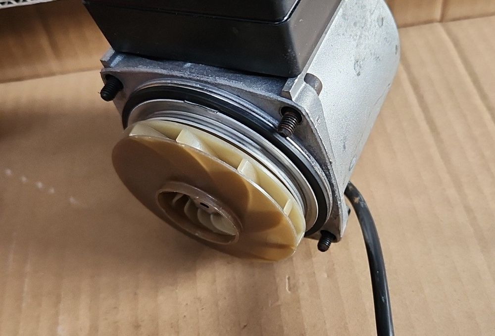 pompa grundfos ups 25-60  mm180