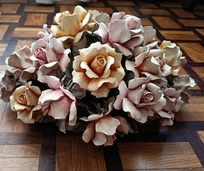 Centro de Mesa Arranjo Floral de porcelana