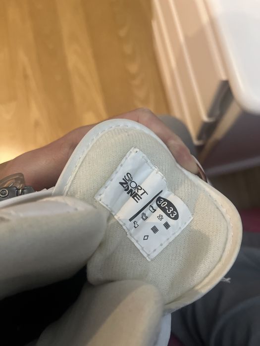 Patins em linha + material de segurança