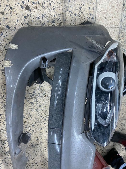 Parachoque + oticas frontal Megane 3 RS