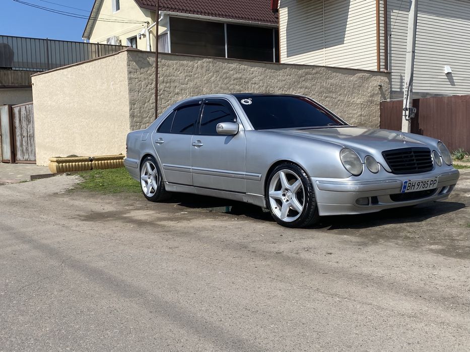 Продам мерседес 210 2.7cdi 2000год