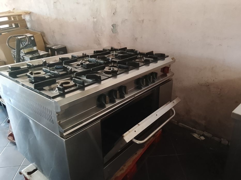 Fogão de 6 bocas industrial como novo