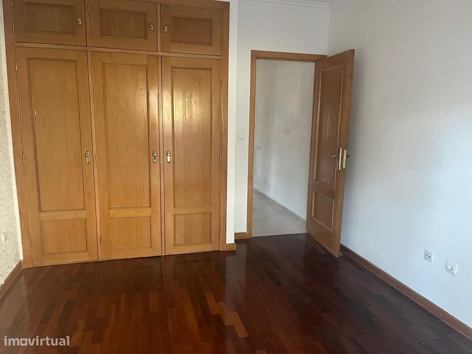 Excelente Apartamento T2 em Campinas, Belas