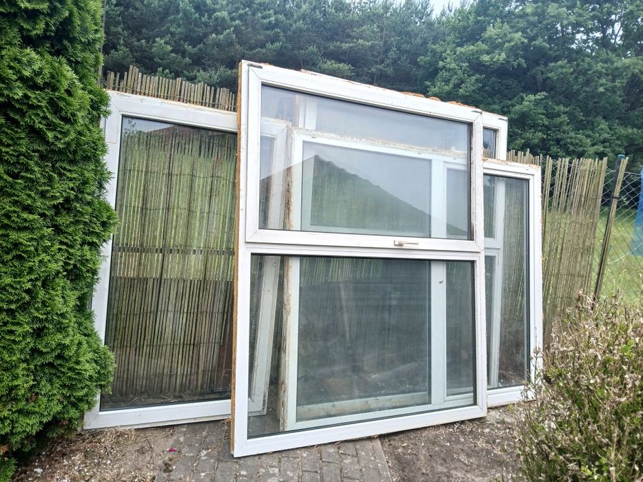 Okna PCV  różne  białe