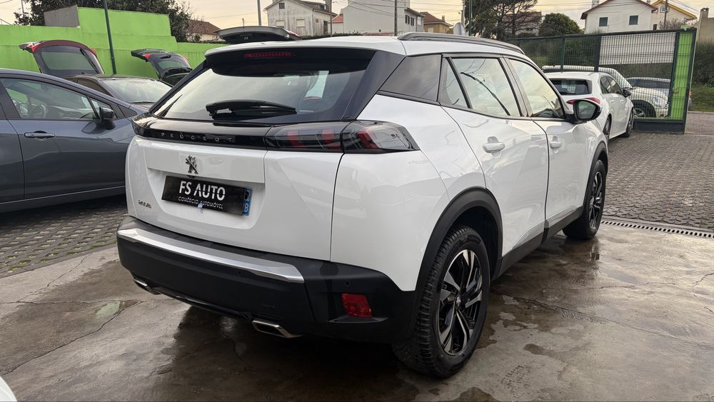 Peugeot 2008 1.2 PureTech 130cv Allure