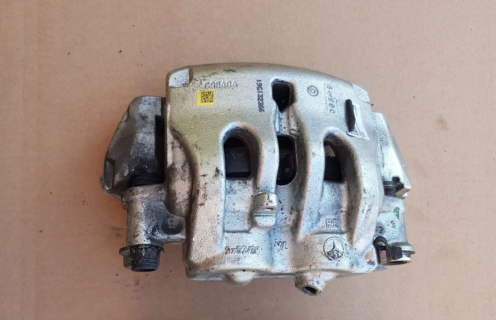 Zacisk hamulcowy NOWY Mercedes Sprinter 907 910 A‌9‌10‌4‌2165‌0‌0