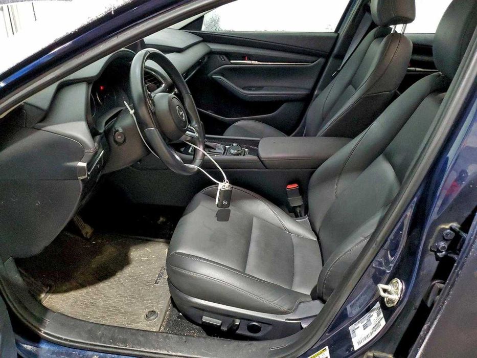 Mazda 3 Preferred 2021 .