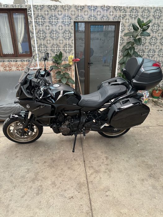 Yamaha Tracer 7 GT com extras (topcase 50L e barras proteção)
